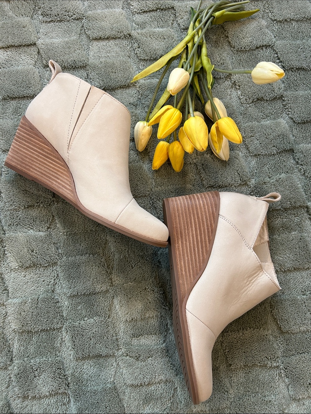 Toms Cream Ankle Wedge Booties